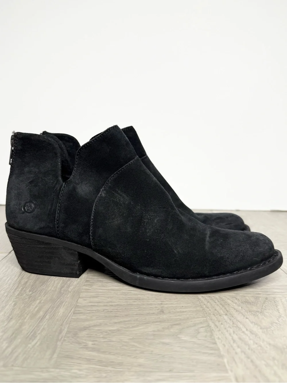 Born Shari Black Suede Bootie 8.5 M